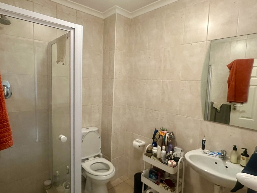 To Let 1 Bedroom Property for Rent in Rondebosch Western Cape
